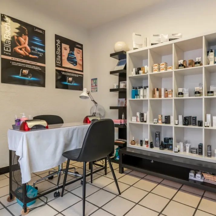 Accueil chaleureux et élégant institut de beauté à Issoire.