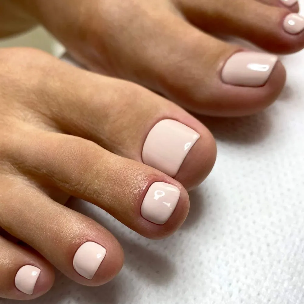 pose-vernis-pieds-semi-permanent