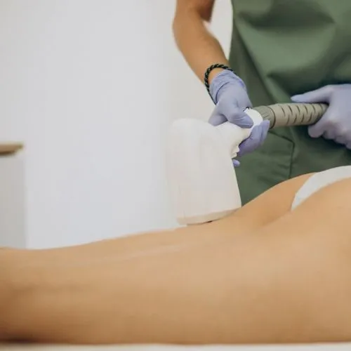 Traitement anti-cellulite par radiofréquence lissage peau d'orange.